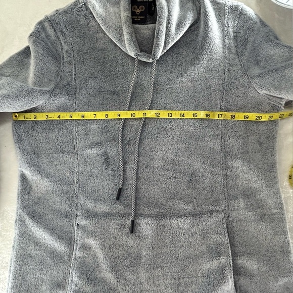 WOOLY BULLY WEAR Elegant Gray Women's Super Soft Hoodie. Size L - Picture 12 of 14